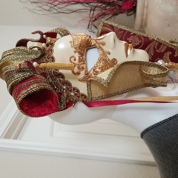 Beautiful Italian made Mask - Picture 5 of 7